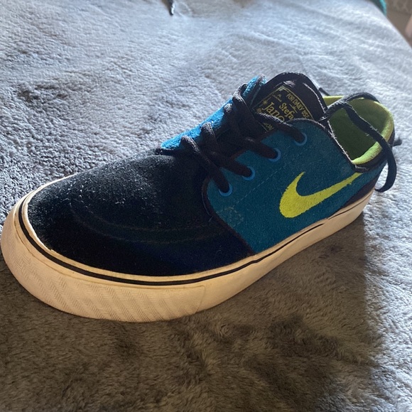 Stefan Janoski Nike Skateboard Shoes - Picture 2 of 7